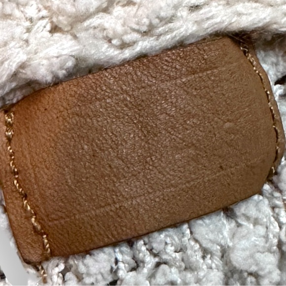 EUC POL Pullover Hooded Sweater in Light Cream. Size Small ❄️🧤 - Picture 9 of 9